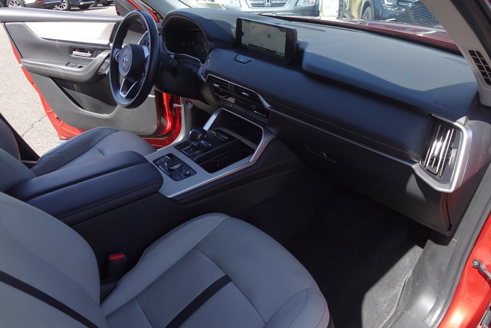 Certified 2024 MAZDA CX-90 Plug-In Hybrid w/ Preferred AWD/4WD image 13