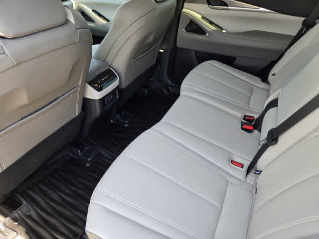 Used 2027 INFINITI QX60 Luxe w/ Cargo Package FWD image 12
