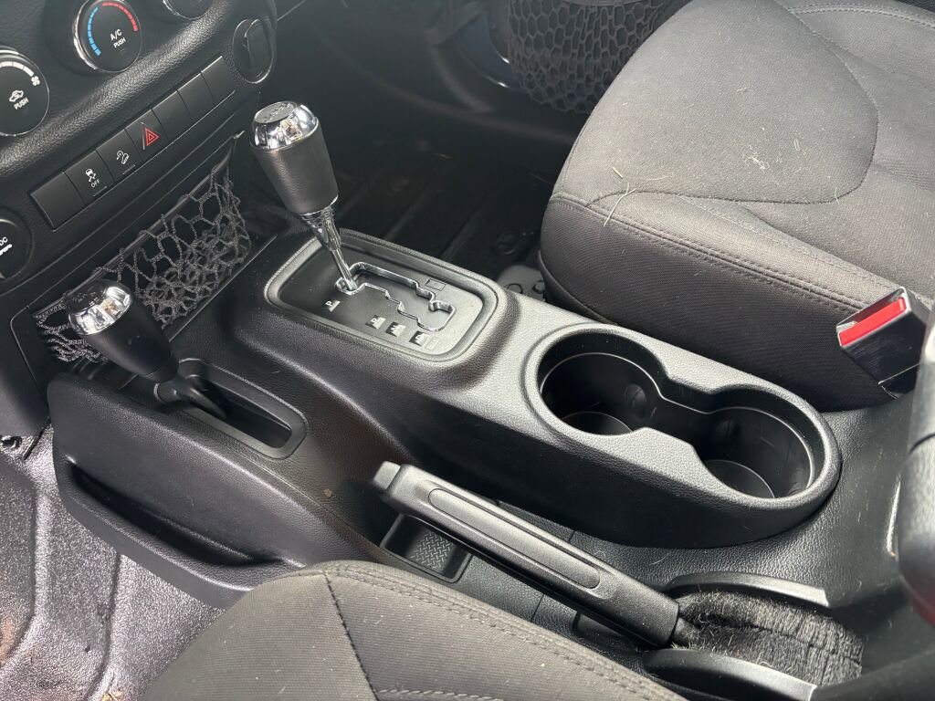 Used 2017 Jeep Wrangler Unlimited Sport w/ Connectivity Group image 16