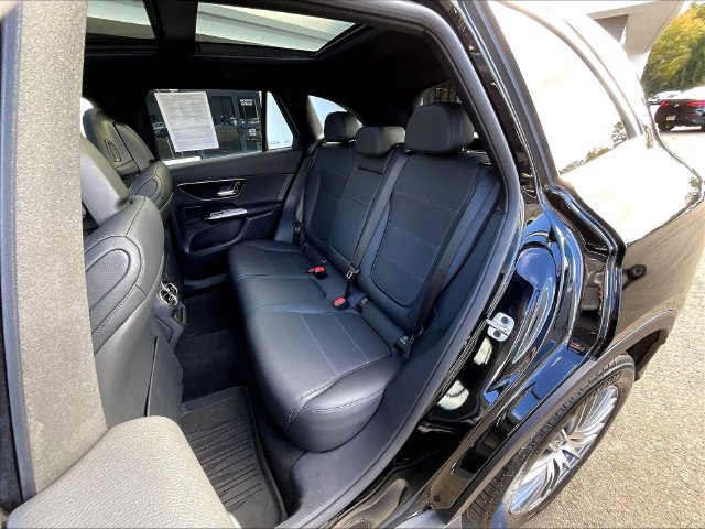 Used 2026 Mercedes-Benz GLC 300 4MATIC image 24