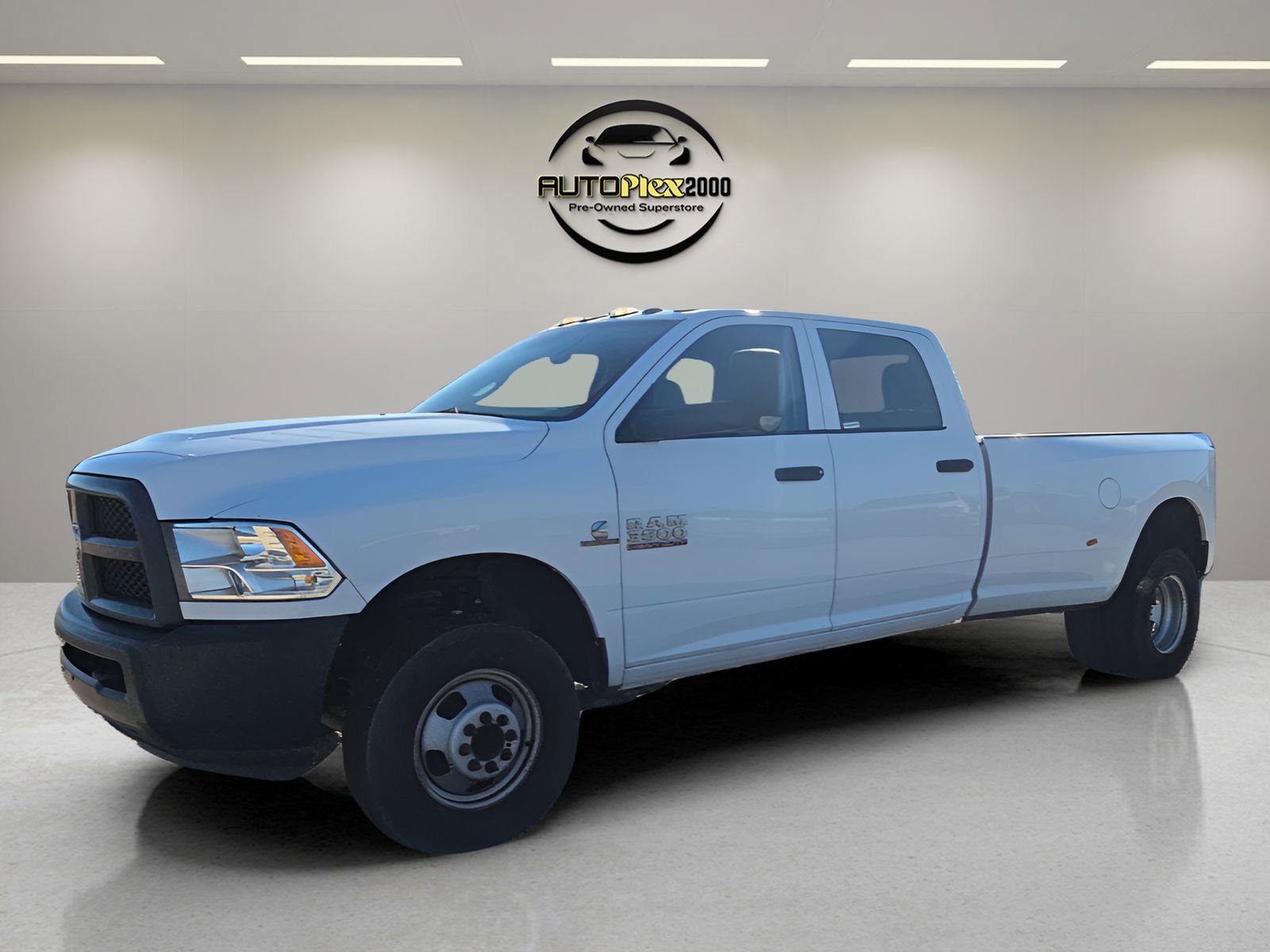 Used 2016 RAM 3500 Tradesman w/ Popular Equipment Group image 3
