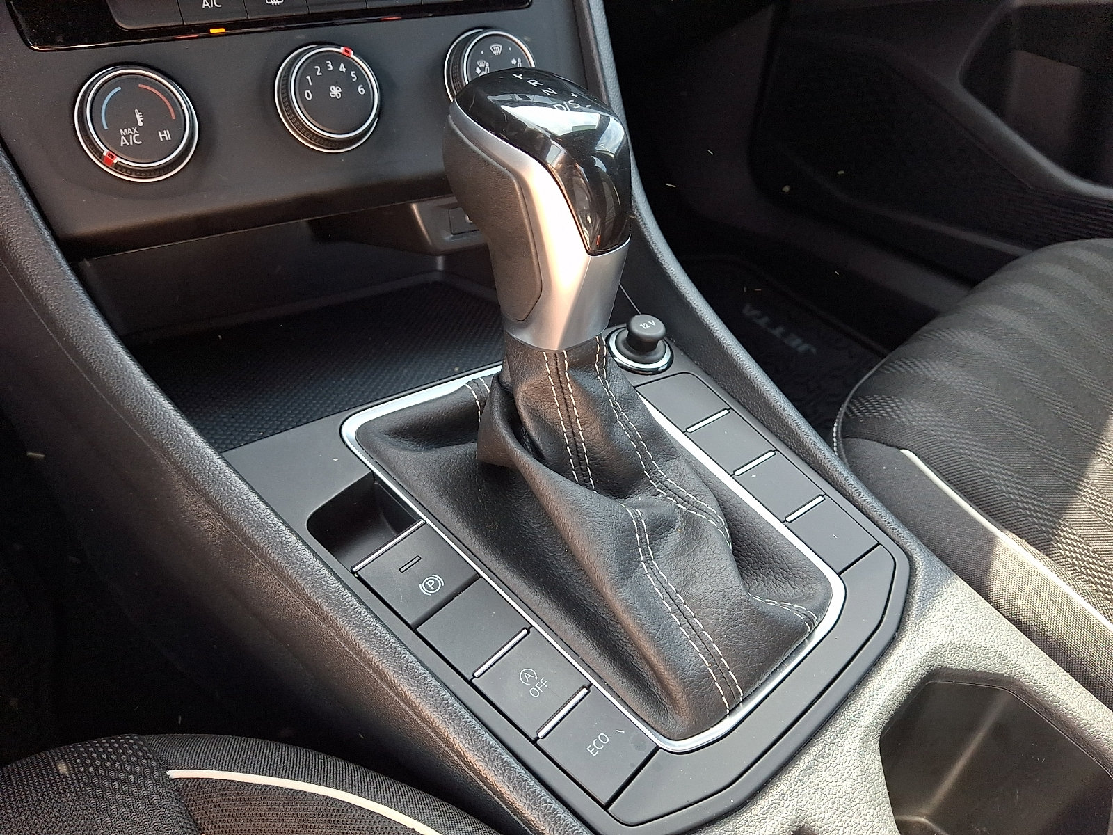 Certified 2023 Volkswagen Jetta Sport FWD image 14