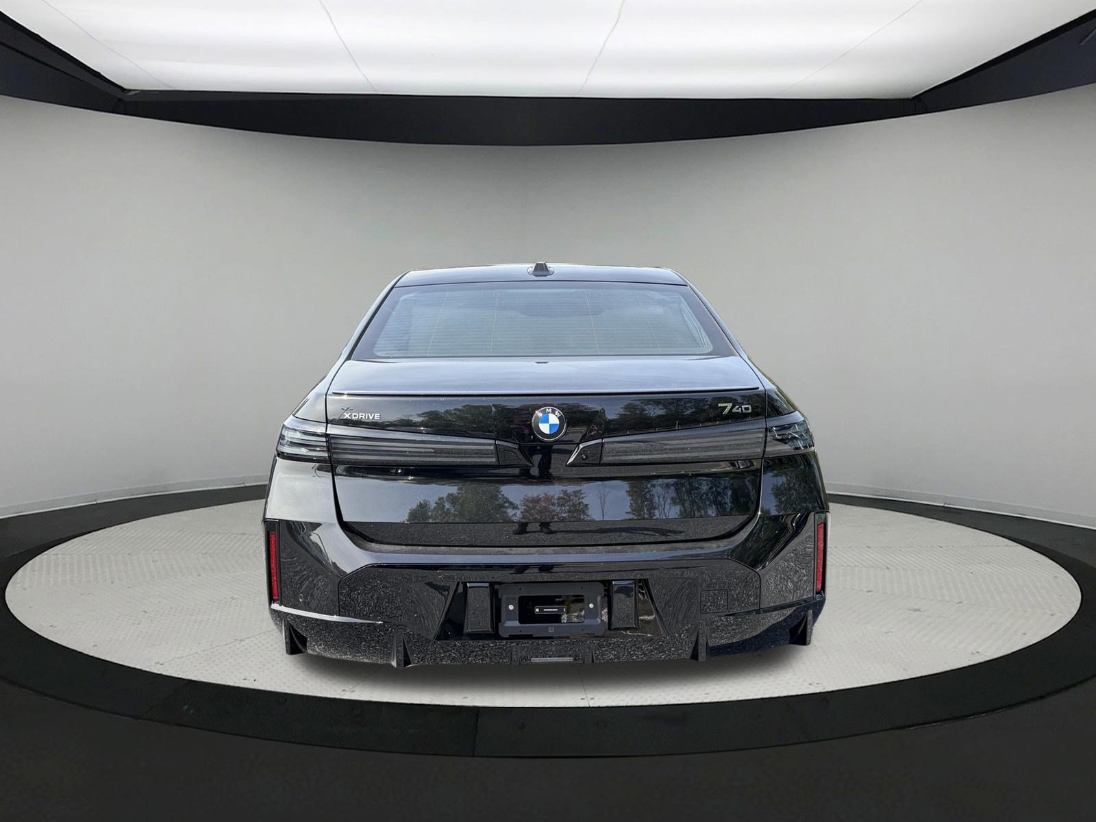 New 2027 BMW 740i xDrive w/ Executive Package AWD/4WD image 7