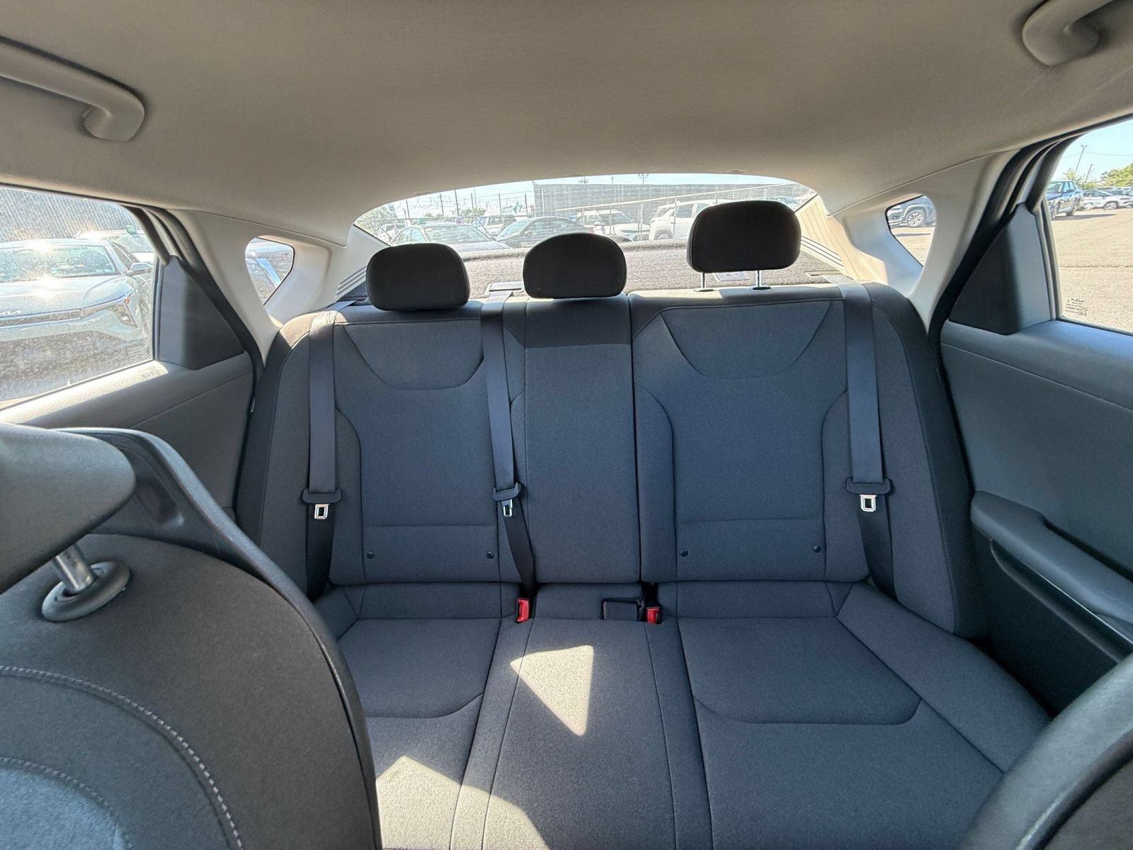 Used 2025 Kia K4 FWD image 37