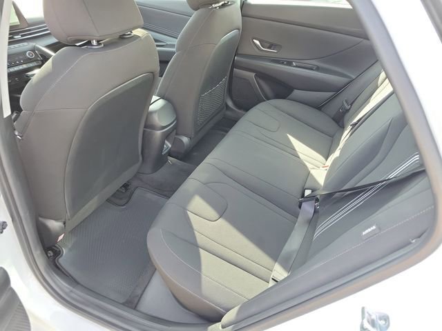 Certified 2025 Hyundai Elantra SEL w/ Cargo Package image 20