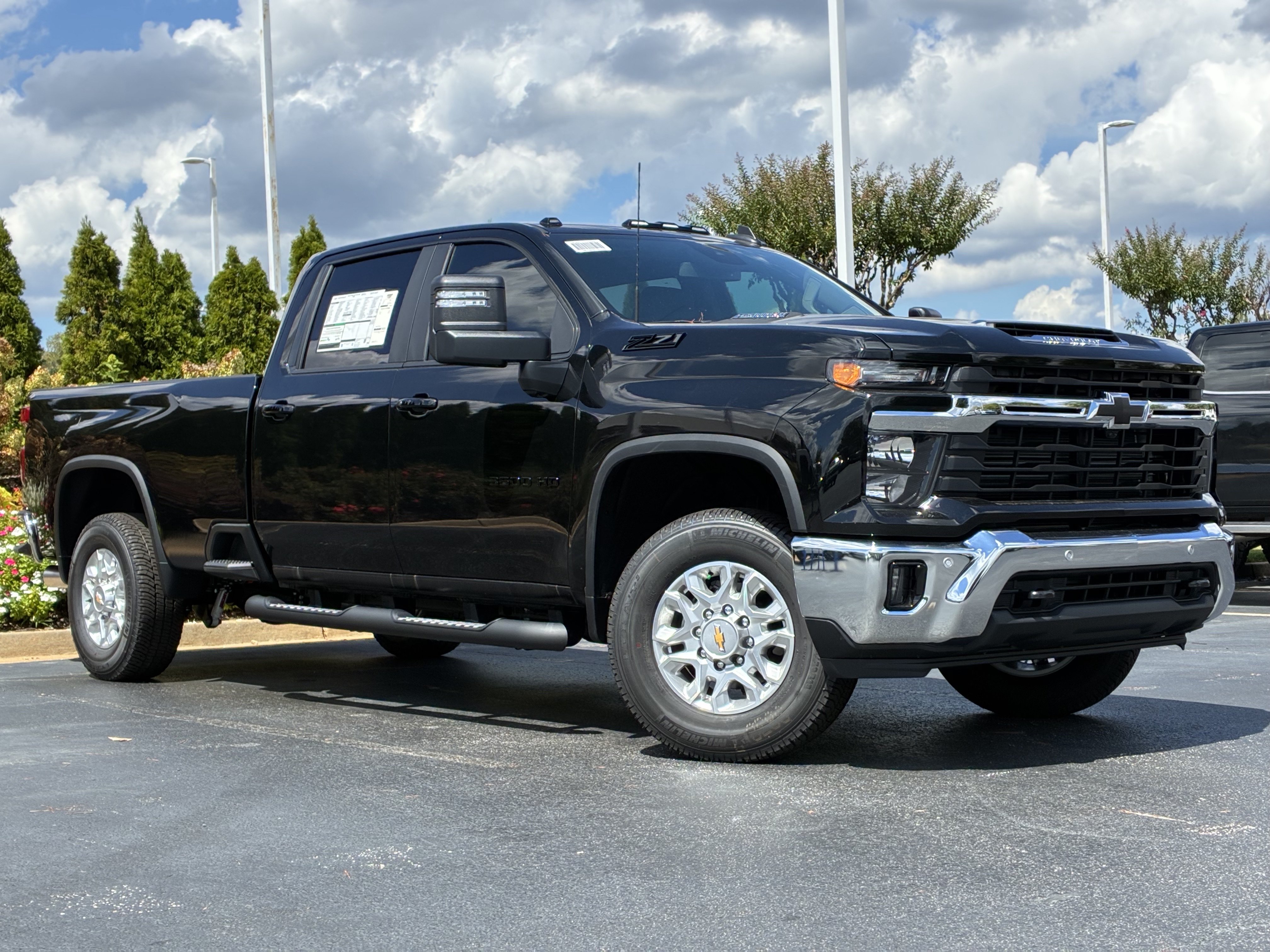 New 2026 Chevrolet Silverado 3500 LT w/ All Star Edition AWD/4WD image 2