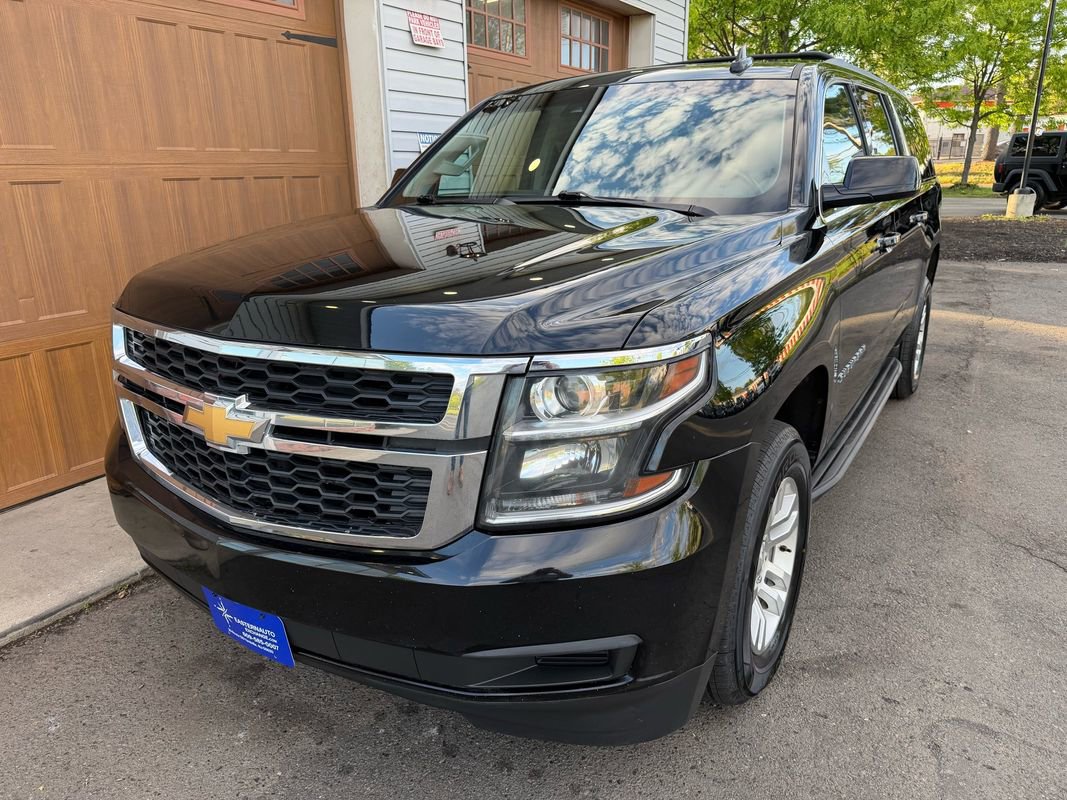 Used 2019 Chevrolet Suburban LT AWD/4WD image 7