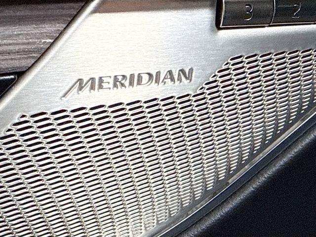 Used 2023 Jaguar F-PACE S image 21