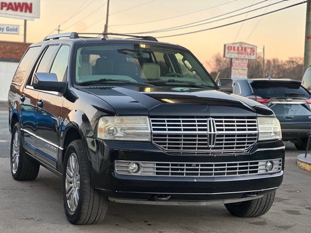 Used 2008 Lincoln Navigator 4WD image 1