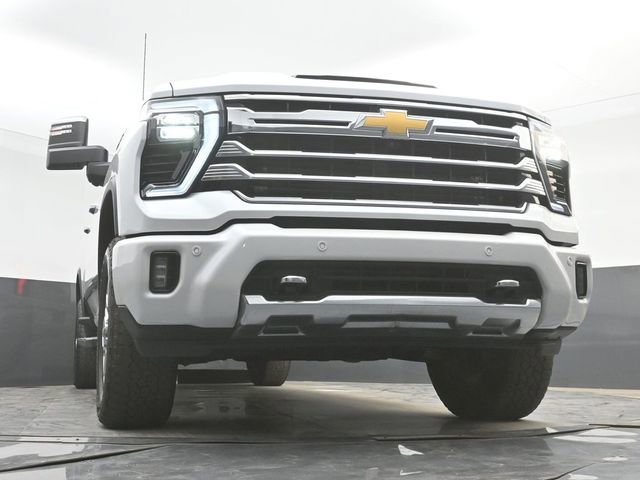 Used 2025 Chevrolet Silverado 2500 High Country w/ Technology Package AWD/4WD image 43