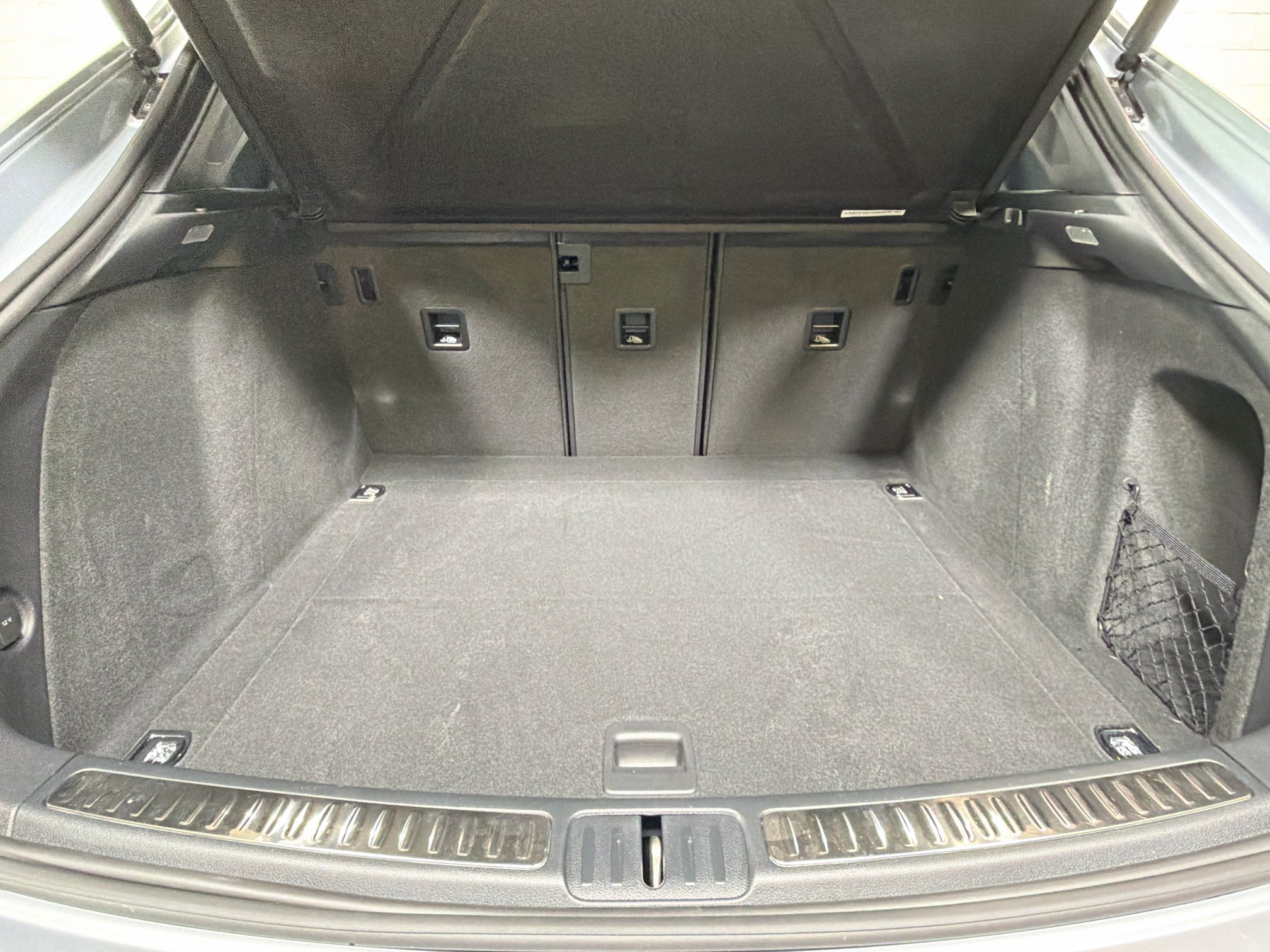 Certified 2026 Porsche Macan AWD/4WD image 12