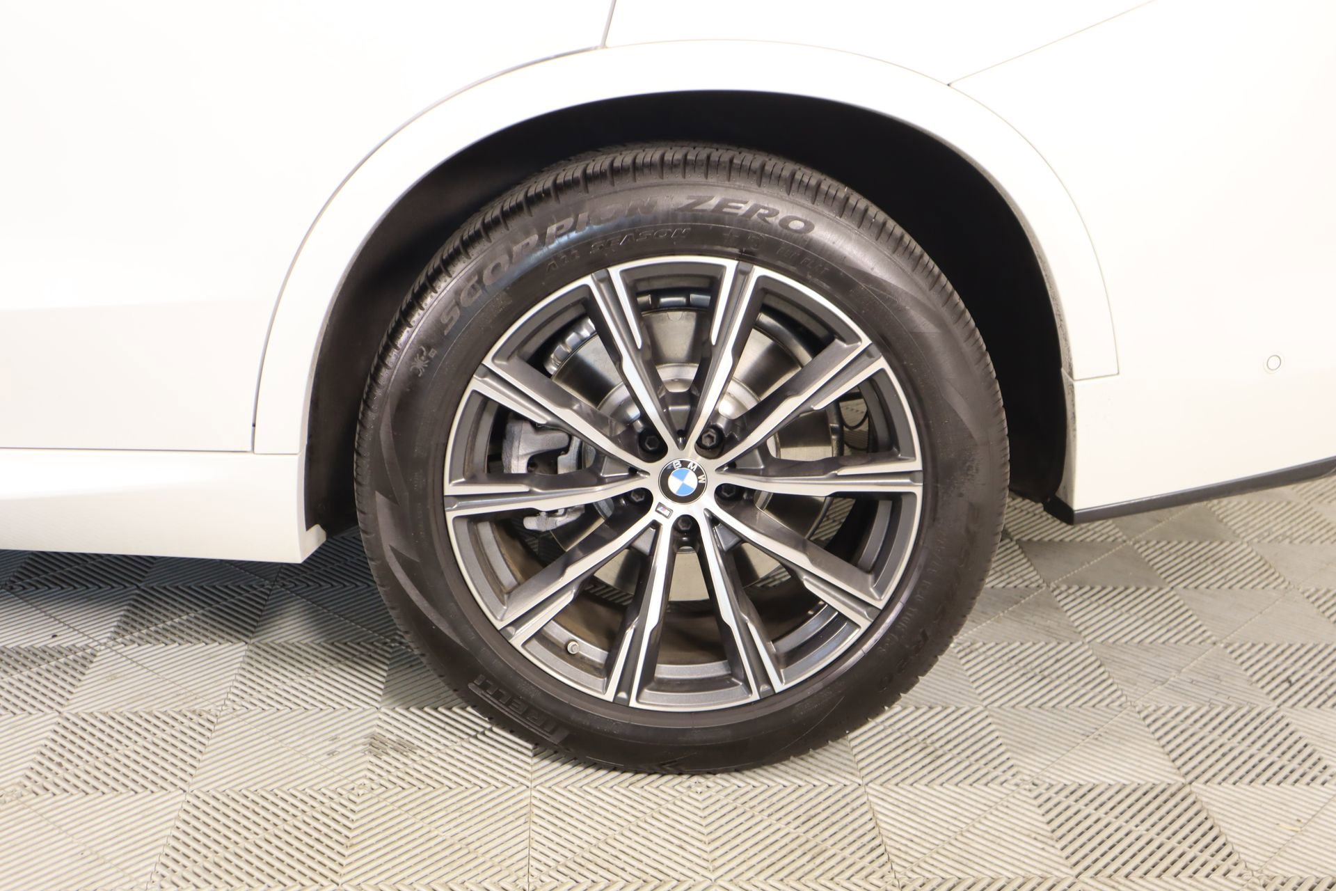 Used 2026 BMW X5 xDrive50e w/ M Sport Package image 20