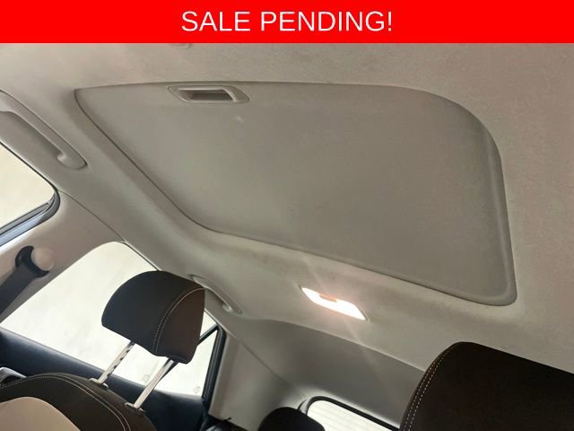 Used 2025 Hyundai Venue SEL image 20