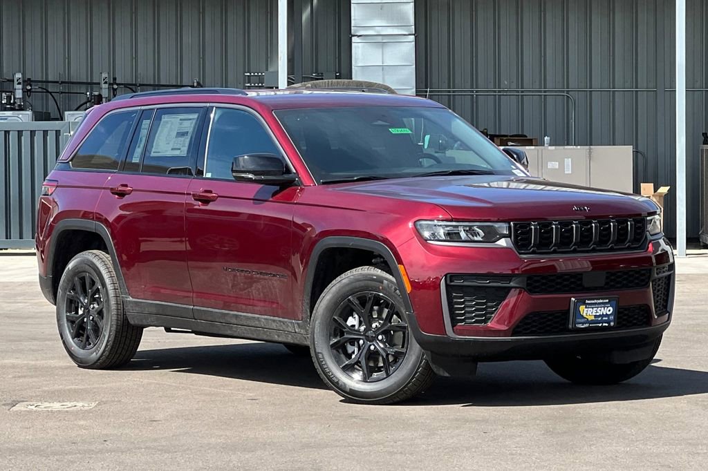 New 2026 Jeep Grand Cherokee Altitude image 2