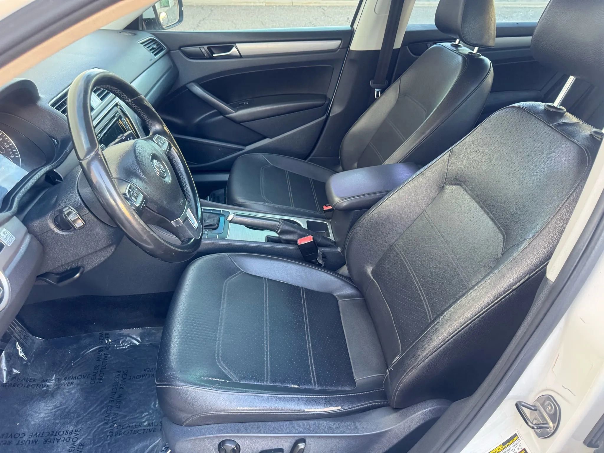 Used 2015 Volkswagen Passat TDI SE FWD image 12