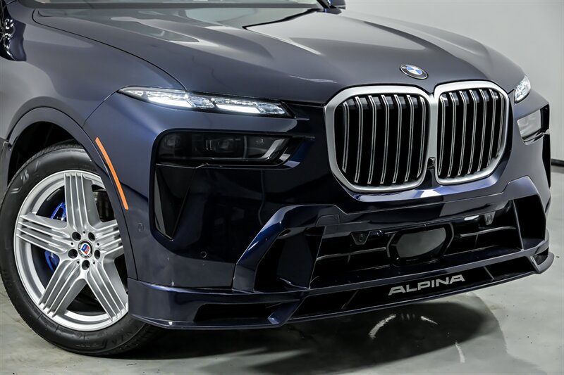 Used 2025 BMW ALPINA XB7 AWD/4WD image 3