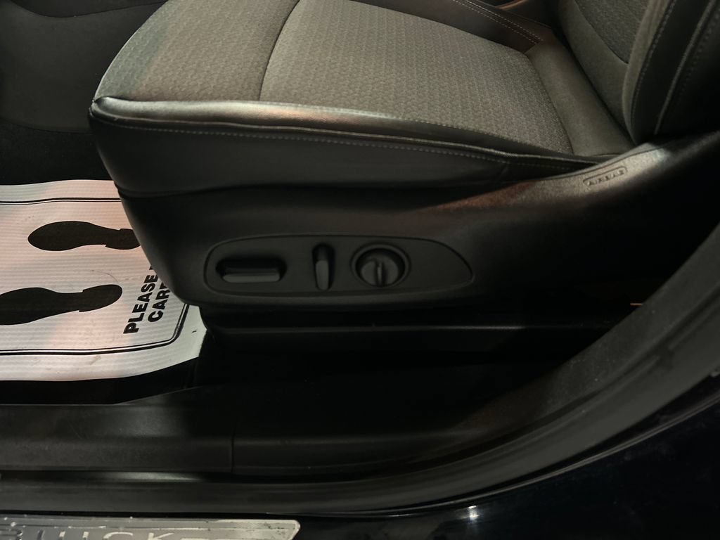 Used 2021 Buick Encore GX Select FWD image 13
