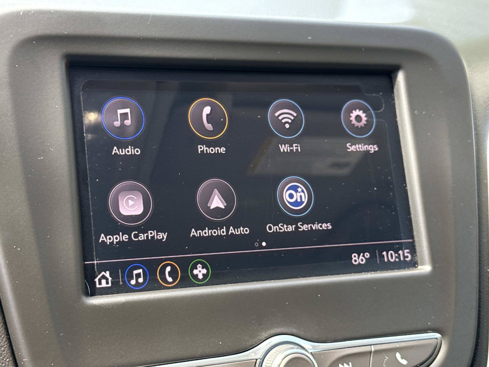Used 2022 Chevrolet Equinox LS w/ LS Convenience Package FWD image 4