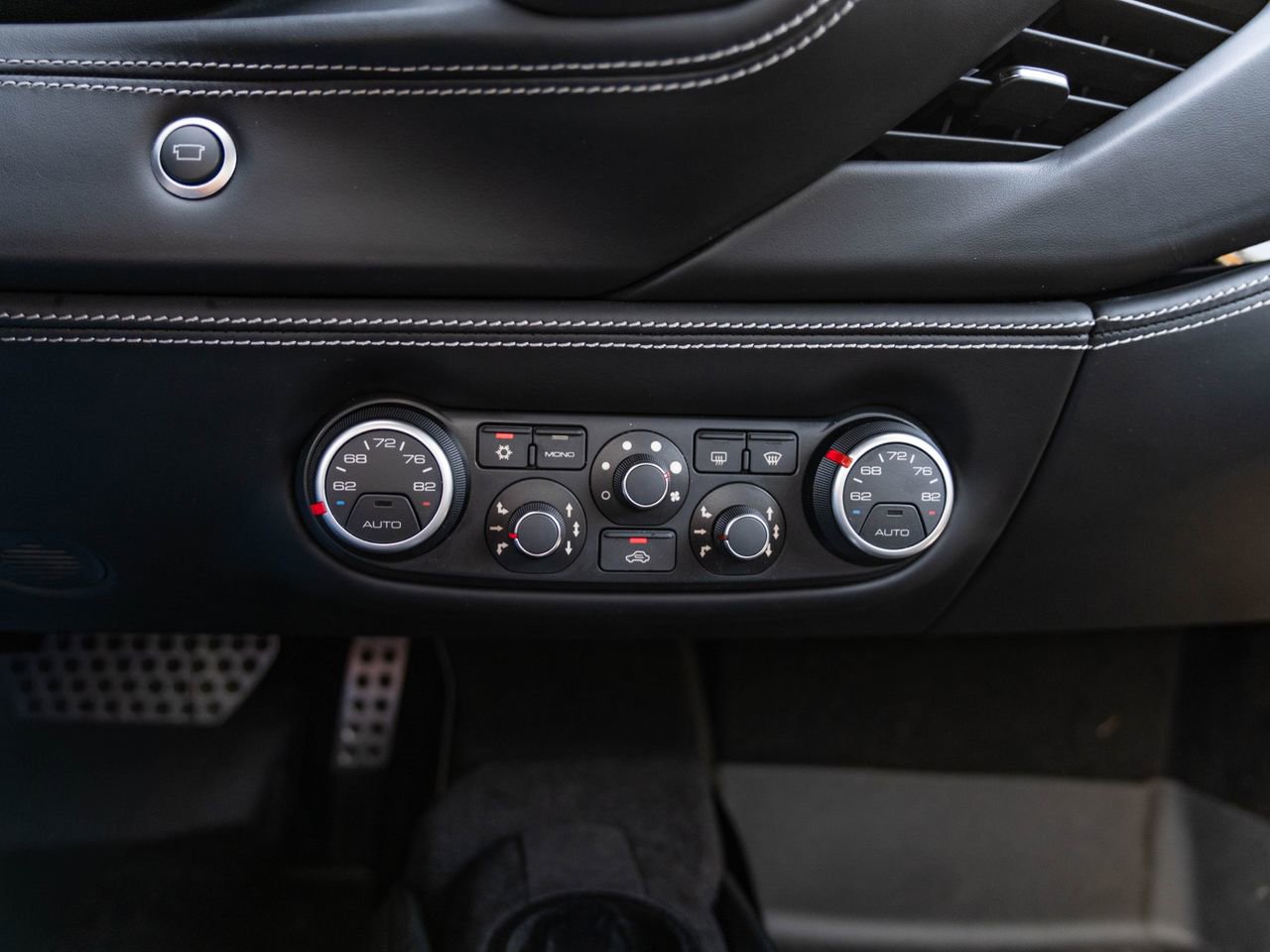 Used 2018 Ferrari 488 GTB image 16