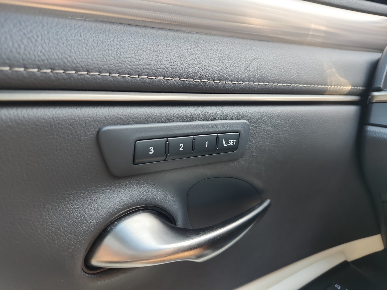Used 2021 Lexus ES 350 F Sport w/ Special Edition FWD image 16