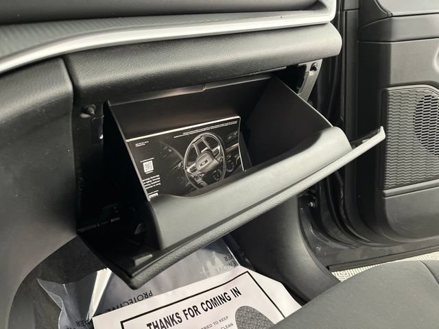 Used 2024 Jeep Grand Cherokee L Laredo RWD image 40