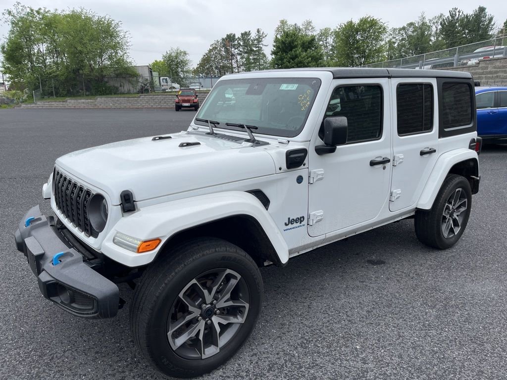 Used 2024 Jeep Wrangler Unlimited w/ Convenience Group AWD/4WD image 5
