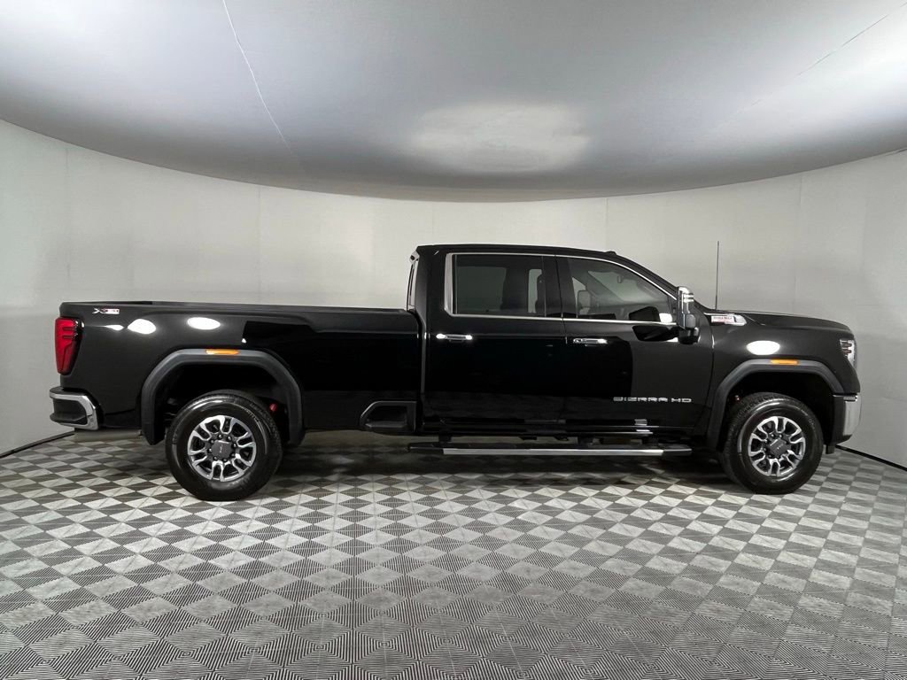 Used 2024 GMC Sierra 2500 SLT w/ SLT Premium Package image 6