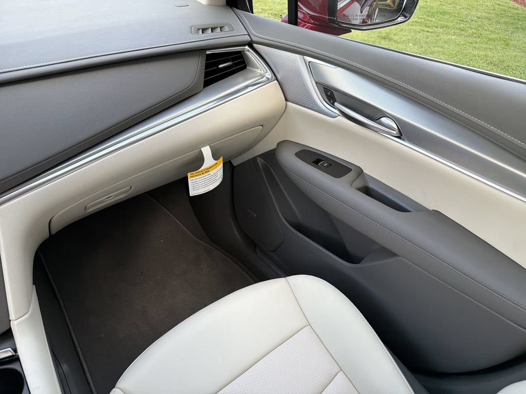 New 2026 Cadillac XT5 Premium Luxury w/ Driver Assist Package AWD/4WD image 16