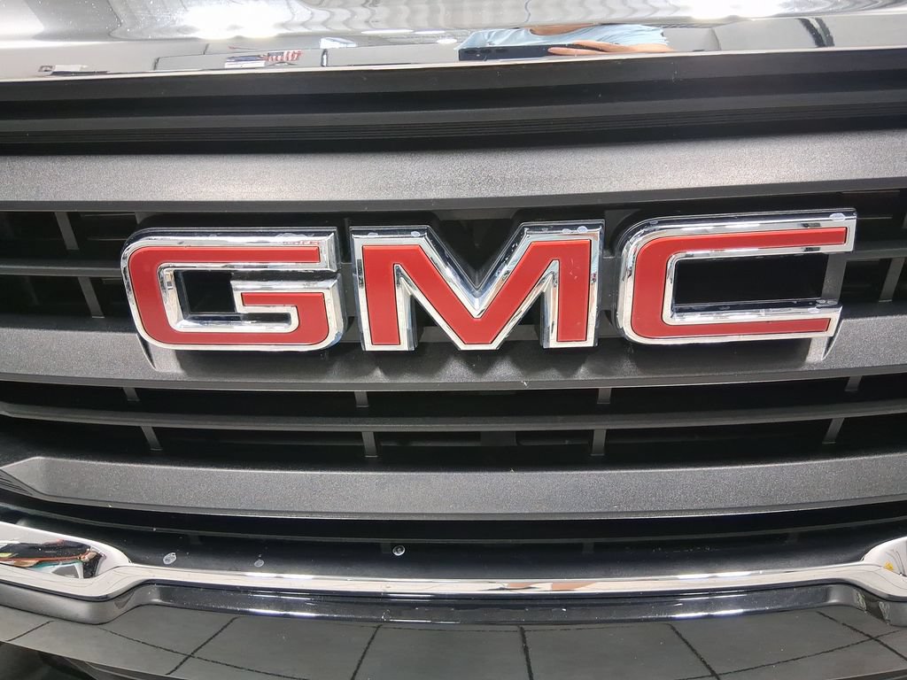 Used 2024 GMC Terrain SLE w/ Driver Convenience Package AWD/4WD image 46