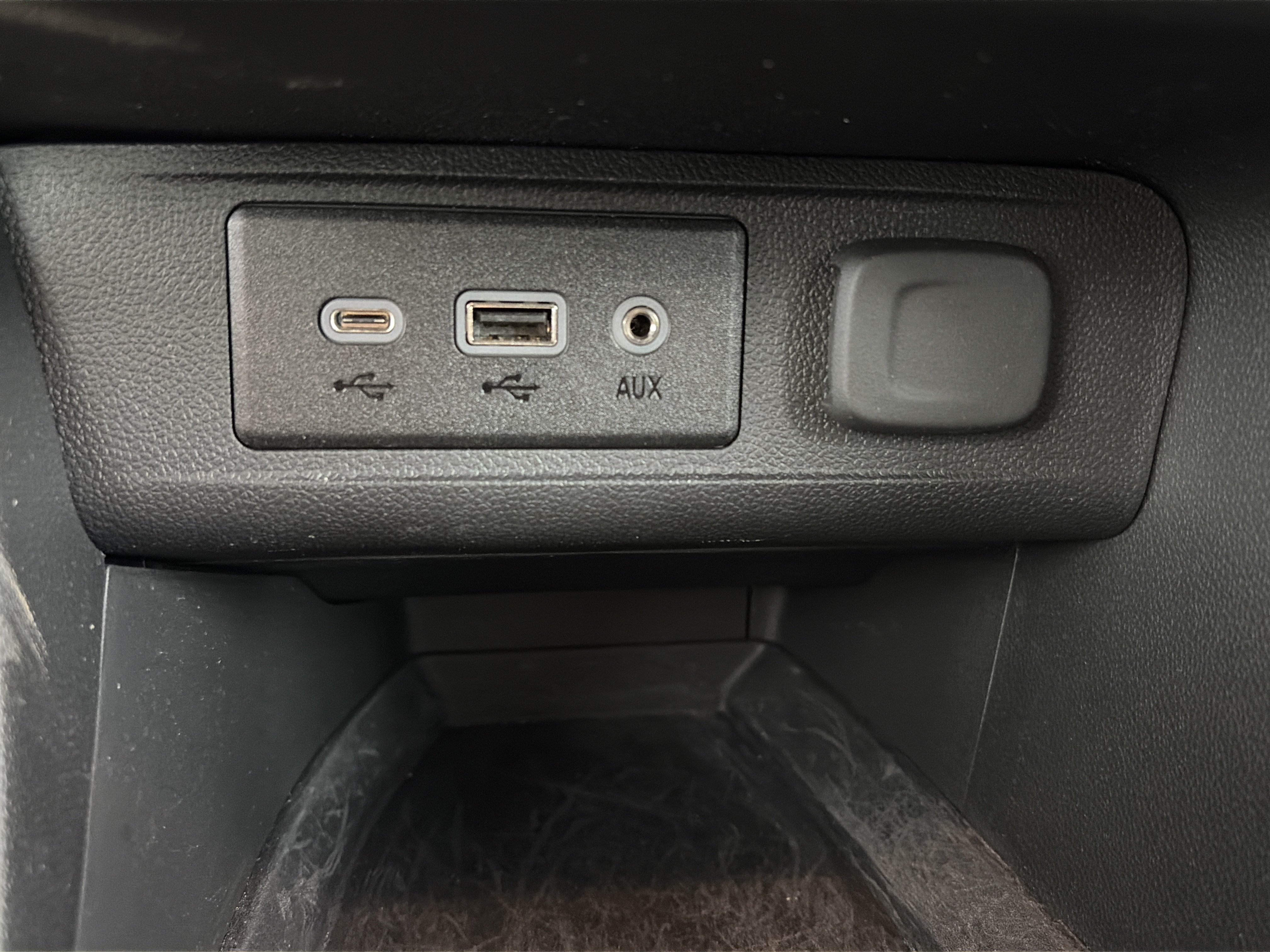 Certified 2023 Buick Encore GX Select w/ Sport Touring Package FWD image 25
