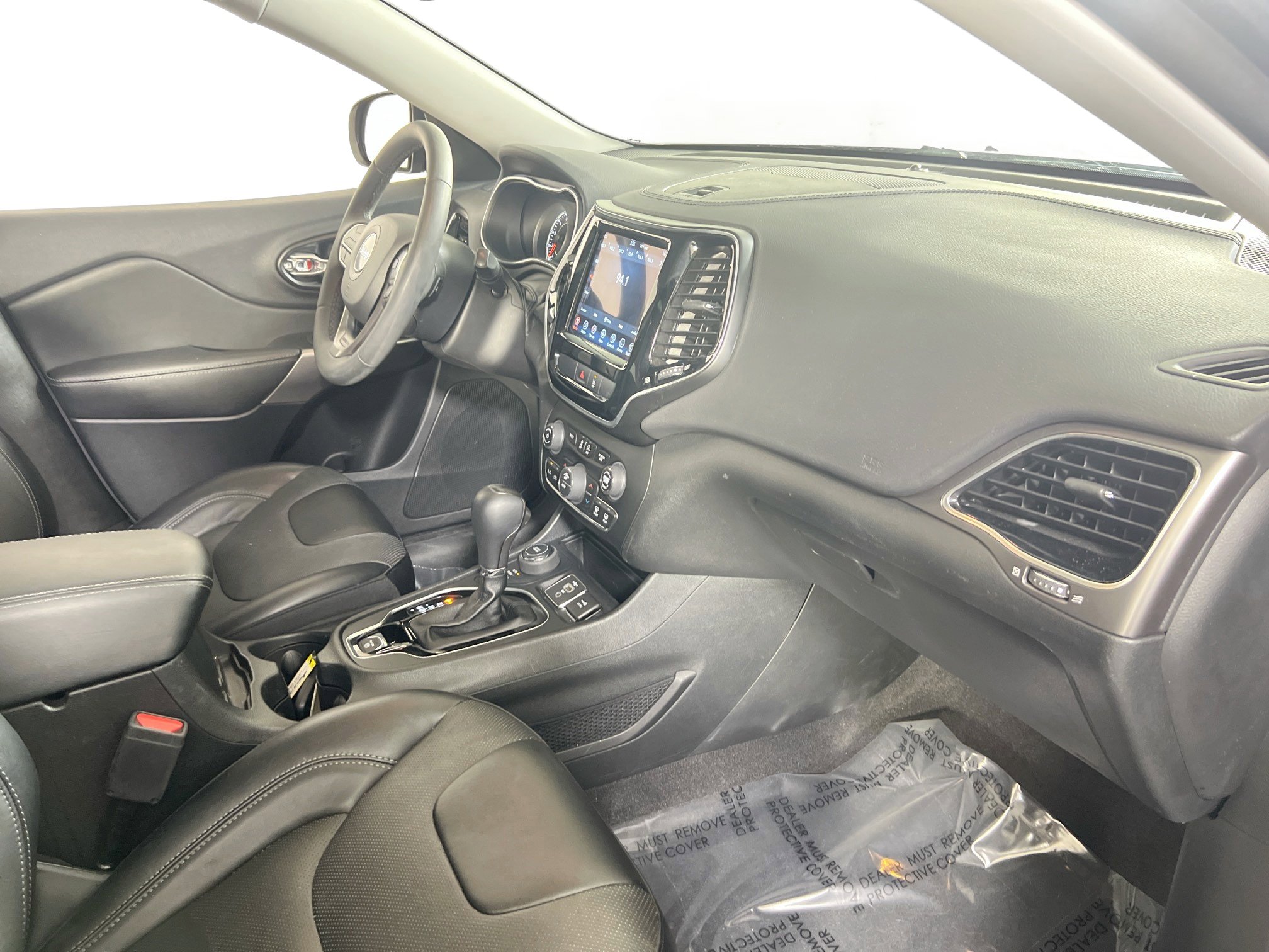 Used 2022 Jeep Cherokee Limited image 28