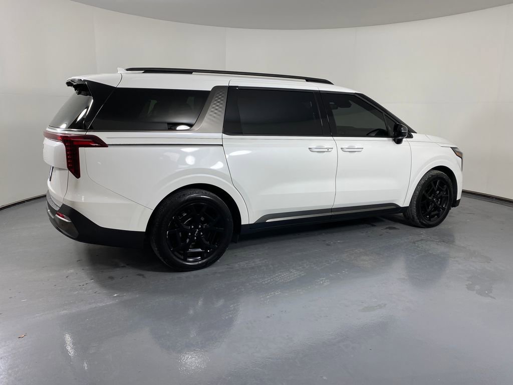 Used 2025 Kia Carnival SX Prestige image 6