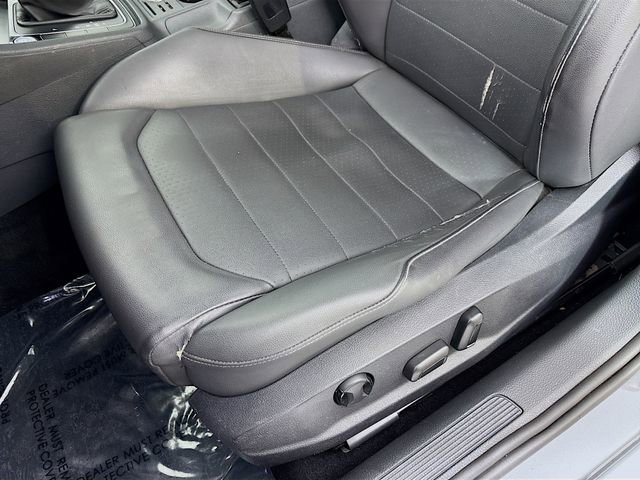 Used 2015 Volkswagen Golf TDI SEL w/ Lighting Package (SEL) image 19