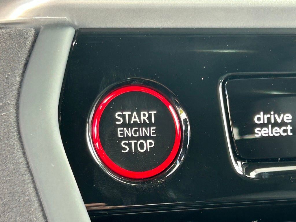 New 2025 Audi SQ5 Premium Plus image 92