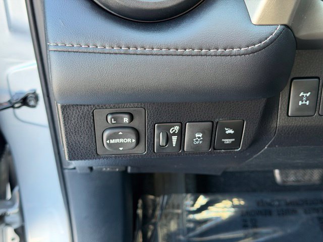 Used 2013 Toyota RAV4 XLE AWD/4WD image 20