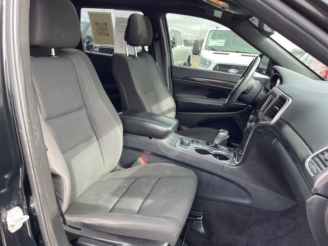 Used 2019 Jeep Grand Cherokee Laredo image 39