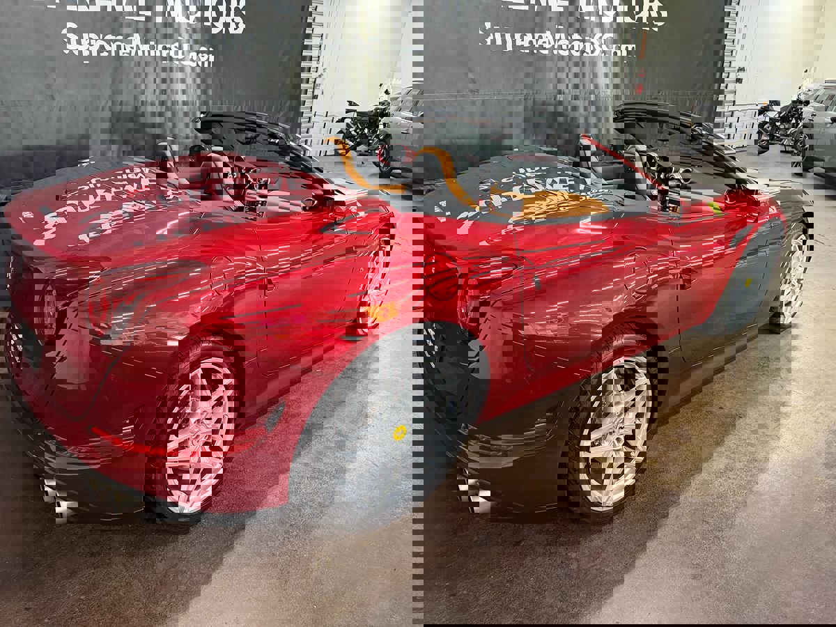 Used 2017 Ferrari California T image 5