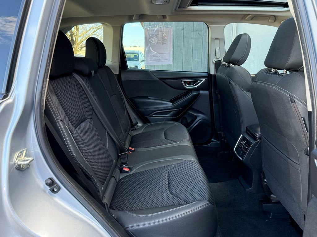 Used 2022 Subaru Forester Premium image 17