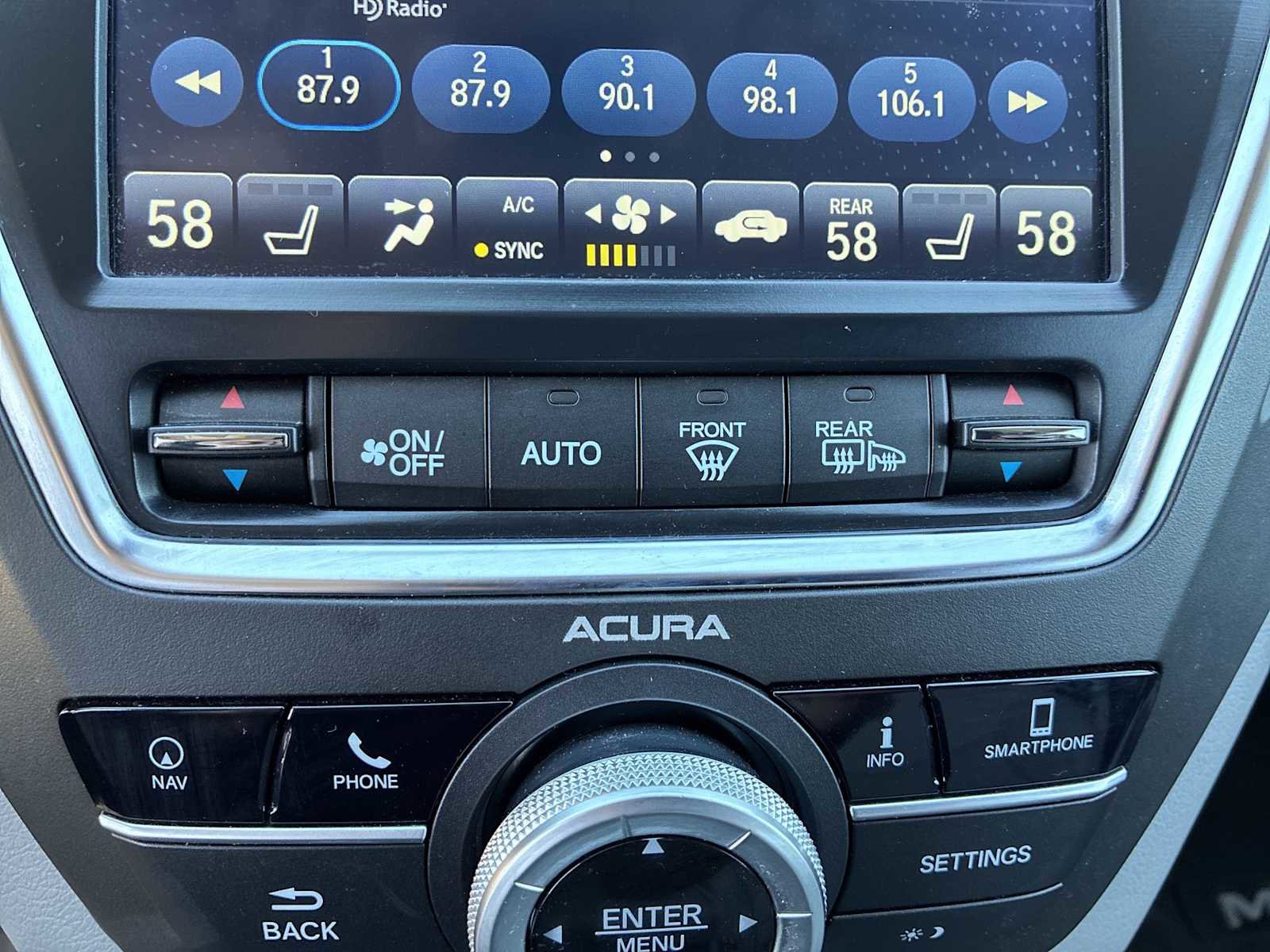 Used 2020 Acura MDX SH-AWD w/ Technology Package image 16