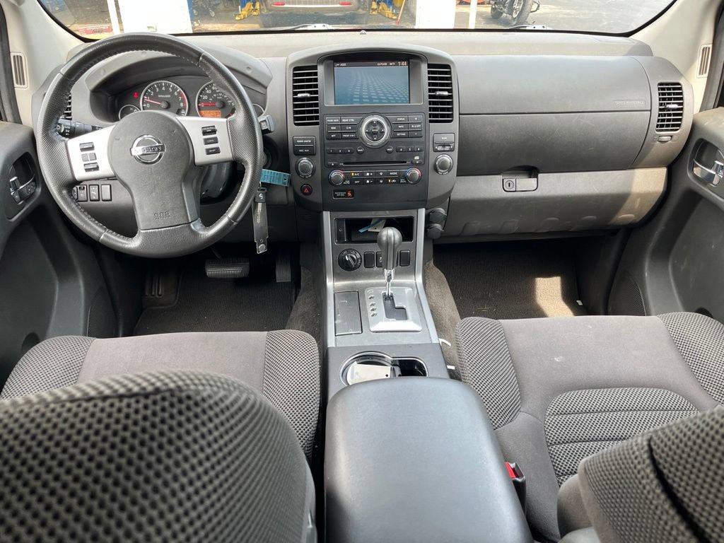 Used 2012 Nissan Pathfinder SV AWD/4WD image 25