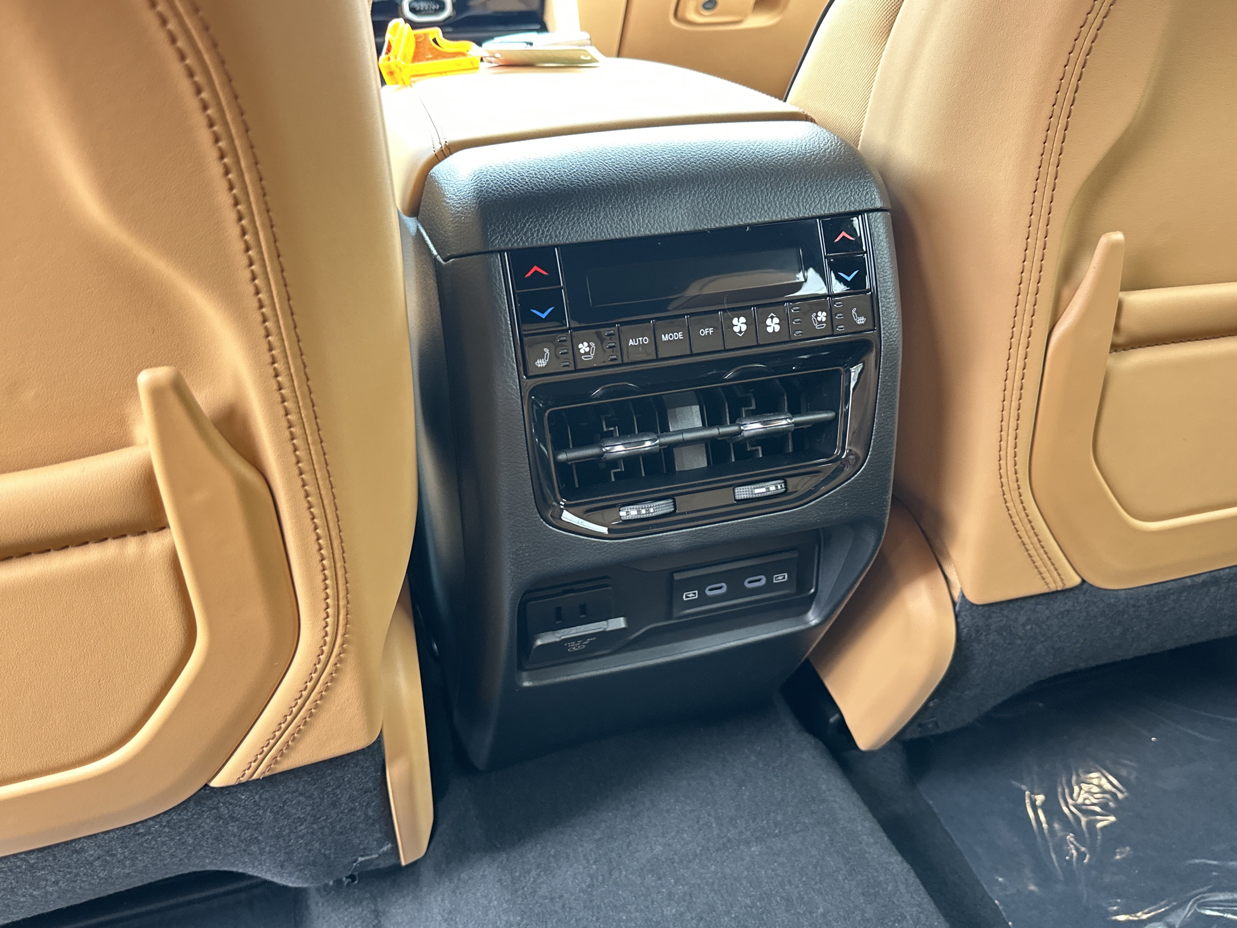 New 2027 Jeep Grand Cherokee Summit AWD/4WD image 31