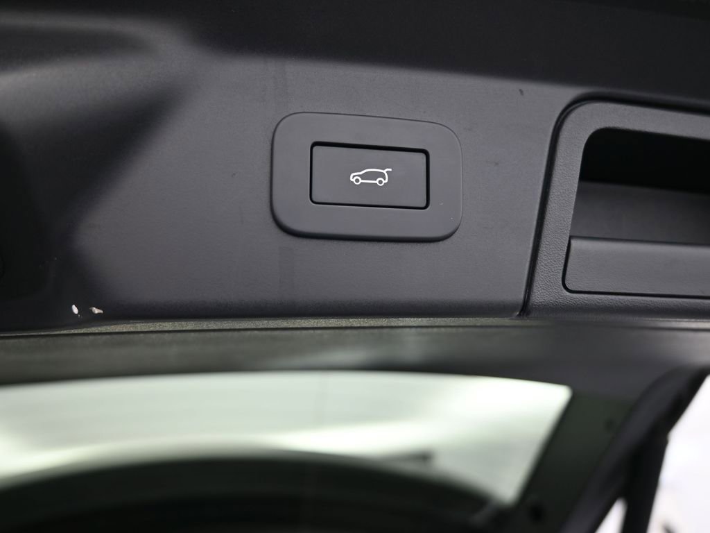 Used 2025 Land Rover Range Rover Velar Dynamic SE image 40