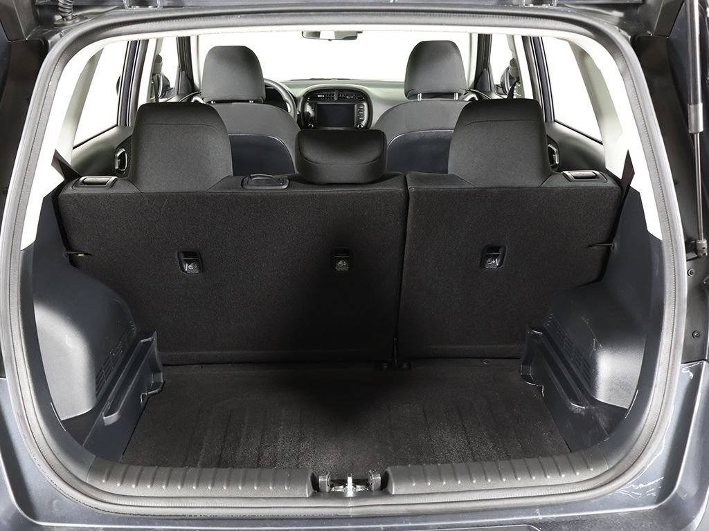 Used 2025 Kia Soul LX w/ LX Technology Package FWD image 18