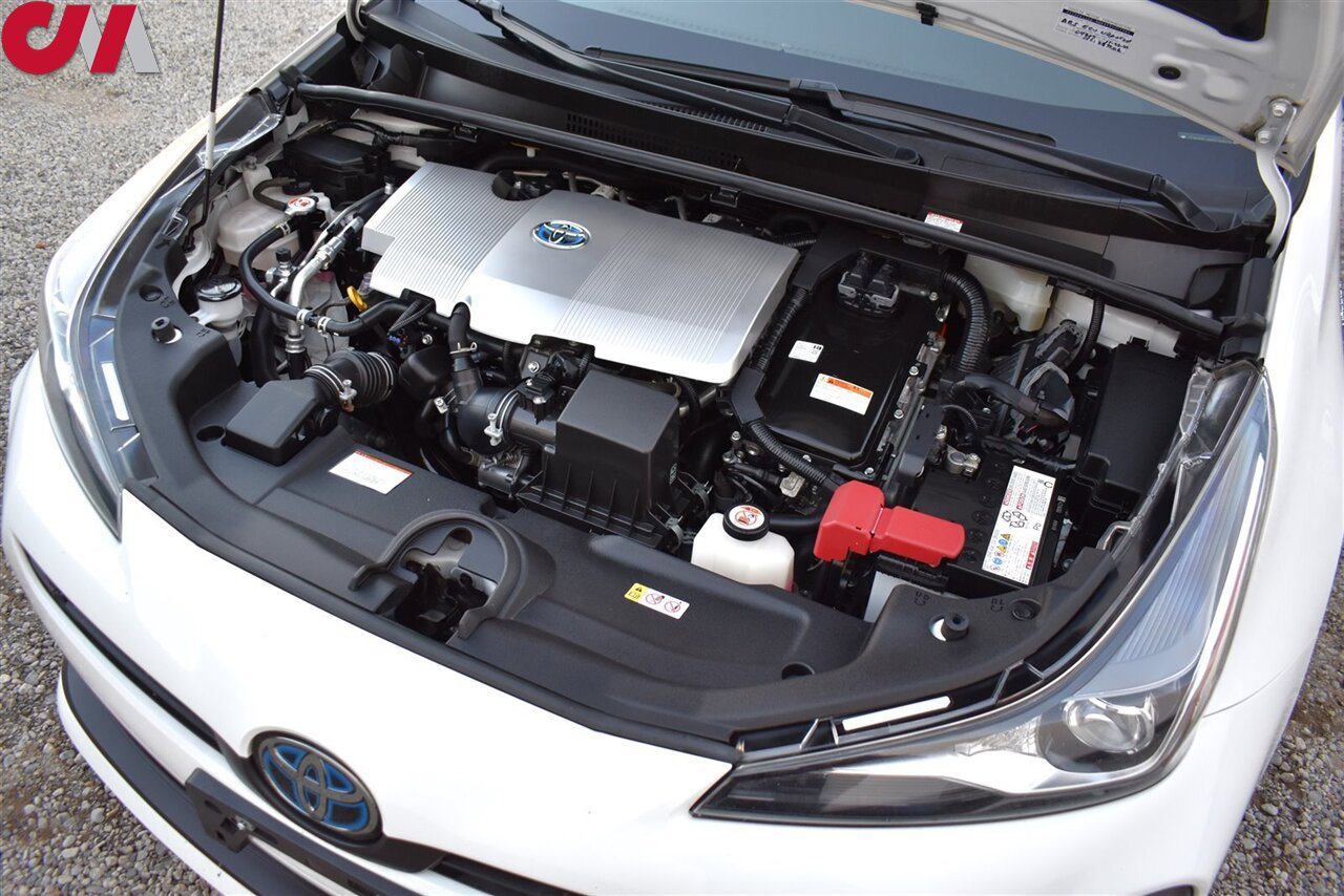 Used 2021 Toyota Prius LE FWD image 33