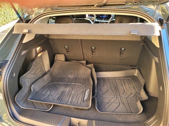 Used 2025 Chevrolet Trax LT w/ LPO, Blackout Package image 27