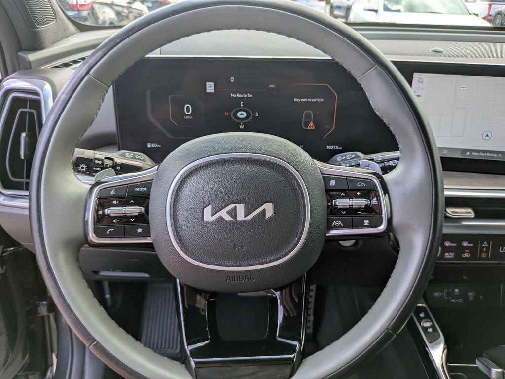 Certified 2025 Kia Sorento SX Prestige w/ Sage Leather Package AWD/4WD image 33