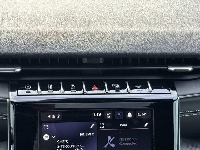 New 2025 Jeep Grand Cherokee L Altitude image 21