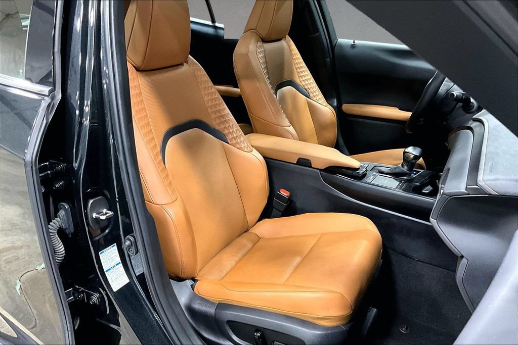 Used 2022 Lexus UX 250h w/ Premium Package AWD/4WD image 29