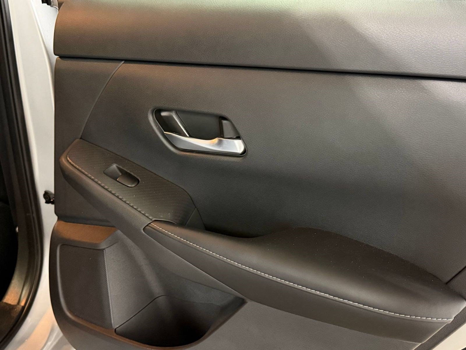Used 2022 Nissan Sentra SV FWD image 34