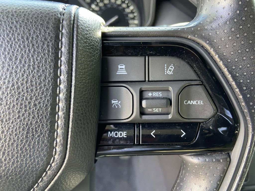 Used 2024 Toyota Tundra SR AWD/4WD image 32